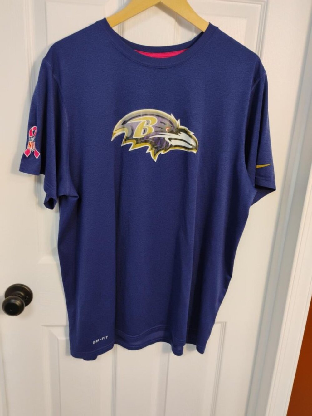 Nike Baltimore Ravens Breast Cancer Awareness Dri-FIT Shirt Men’s XL